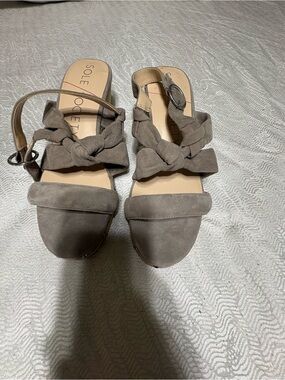 SOLE SOCIETY  Mariel Taupe Knotted Suede Slingback Flats Size 8.5